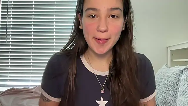 Snapshot of anitayurmoniii chatting on July 22, 8:33 pm anitayurmoniii online show from July 22, 8:33 pm
