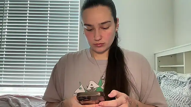 Snapshot of anitayurmoniii chatting on July 27, 9:22 pm anitayurmoniii online show from July 27, 9:22 pm