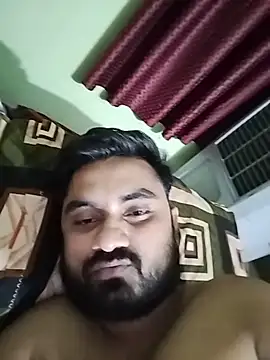 Snapshot of loyalboy_0052 chatting on May 19, 9:43 pm loyalboy 0052 online show from May 19, 9:43 pm