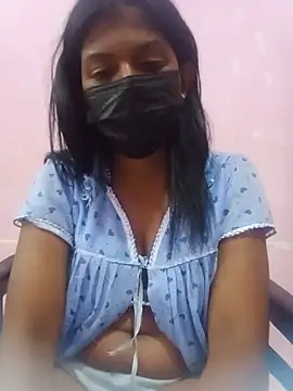 Malee S online show from June 18, 5:06 pm