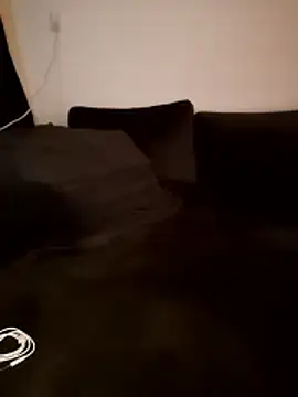 AkuManis online show from February 15, 8:38 pm