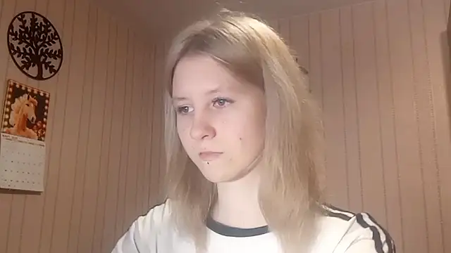 RunawayBr1de online show from March 9, 3:05 pm