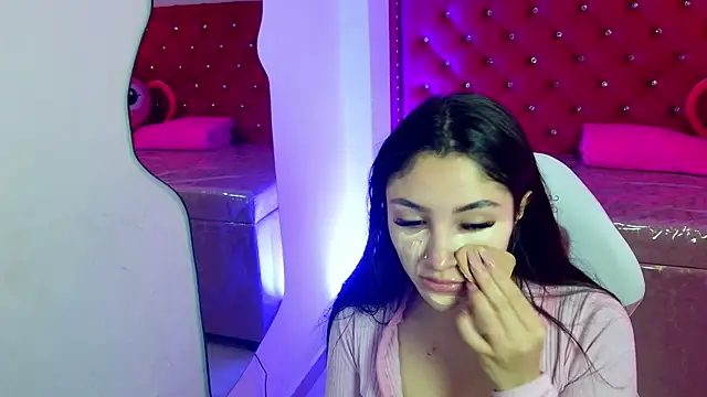 Snapshot of babyy_nicols_m chatting on June 7, 12:20 pm babyy nicols m online show from June 7, 12:20 pm