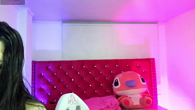 Snapshot of babyy_nicols_m chatting on June 10, 1:17 am babyy nicols m online show from June 10, 1:17 am