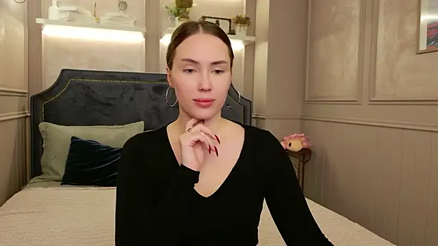 Arielle Vade online show from May 12, 5:26 am