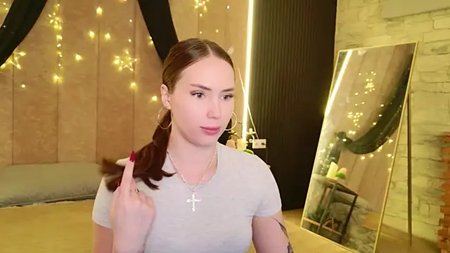 Arielle Vade online show from May 15, 5:14 am