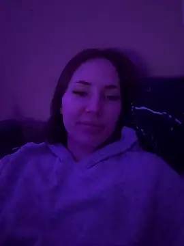 Arielle Vade online show from May 16, 6:50 pm