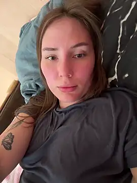 Arielle Vade online show from May 22, 6:24 pm