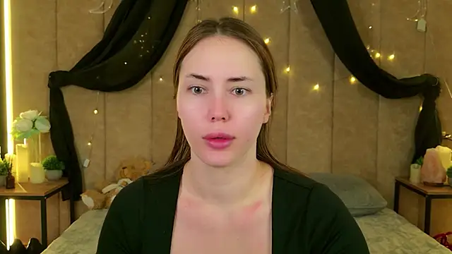 Arielle Vade online show from June 11, 5:16 am
