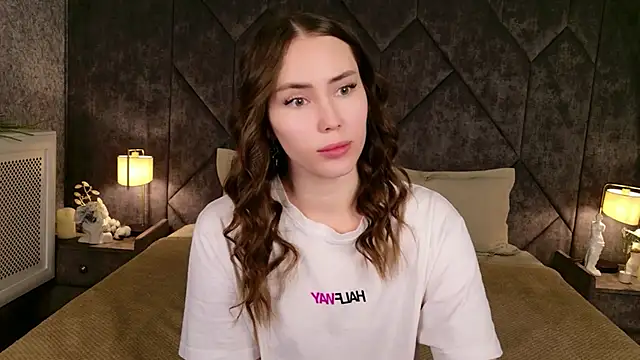 Arielle Vade online show from June 28, 5:24 am