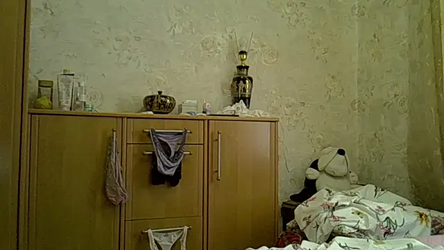 CurvyWild Lady30 online show from May 2, 2:33 pm