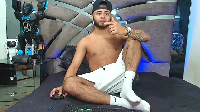Xanderstone00 online show from June 19, 5:01 am