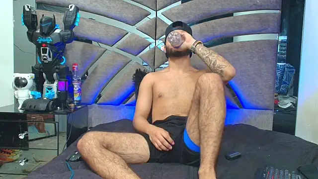 Xanderstone00 online show from June 20, 3:26 pm