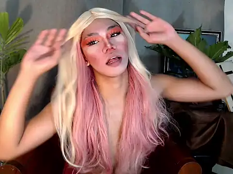 shopiaxox1 online show from March 18, 5:21 am