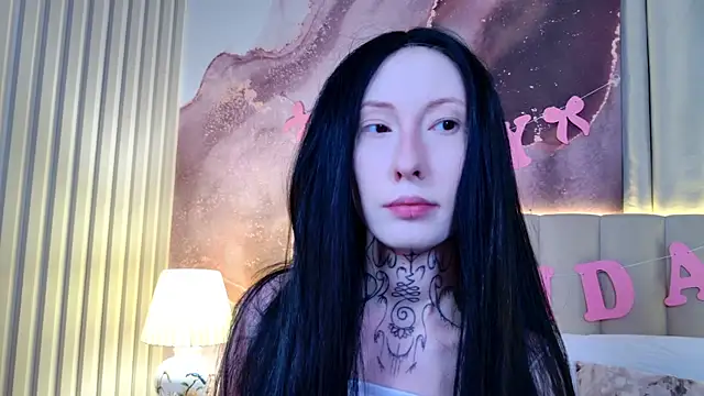 Snapshot of roxy_morrison_x chatting on July 10, 3:33 am roxy morrison x online show from July 10, 3:33 am