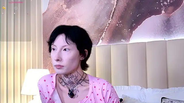 Snapshot of roxy_morrison_x chatting on July 22, 6:49 am roxy morrison x online show from July 22, 6:49 am