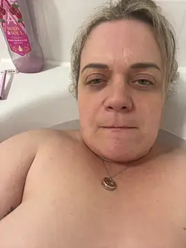 Piper Milf 36 online show from February 27, 8:20 pm