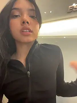 jadelaurent online show from March 7, 6:38 pm