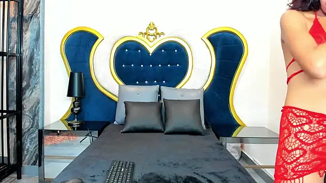 Snapshot of LinaSalazar chatting on June 1, 7:15 pm LinaSalazar online show from June 1, 7:15 pm