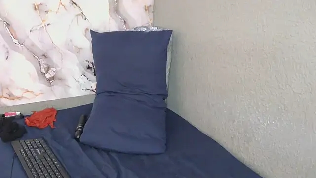 Snapshot of HornyBlackSlut chatting on June 13, 10:02 am HornyBlackSlut online show from June 13, 10:02 am