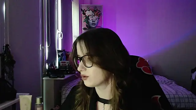 LunaXcherry online show from April 21, 5:06 pm