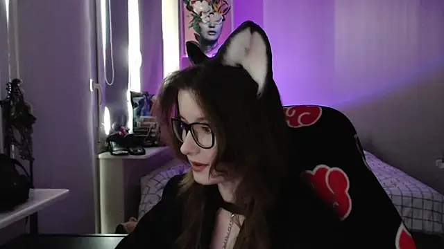 LunaXcherry online show from April 23, 4:53 pm