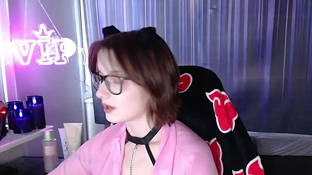 Snapshot of LunaXcherry chatting on July 13, 5:38 pm LunaXcherry online show from July 13, 5:38 pm