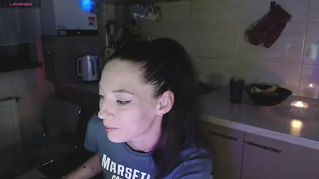 Snapshot of AyanaGrumpix chatting on April 9, 1:05 am AyanaGrumpix online show from April 9, 1:05 am