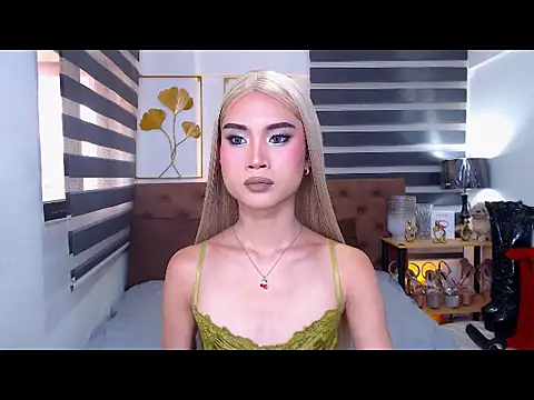 JuicyCockThea online show from June 2, 2:57 am