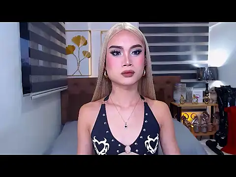 JuicyCockThea online show from June 17, 10:28 am