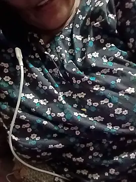 Snapshot of Simran_008 chatting on May 19, 2:34 pm Simran 008 online show from May 19, 2:34 pm