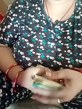 Snapshot of Simran_008 chatting on May 28, 2:53 am Simran 008 online show from May 28, 2:53 am