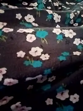 Snapshot of Simran_008 chatting on June 15, 10:39 am Simran 008 online show from June 15, 10:39 am