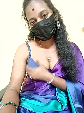 Snapshot of manu_sexy_ chatting on July 11, 6:32 pm manu sexy online show from July 11, 6:32 pm