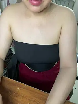 Strawberry-wet online show from May 2, 6:29 am