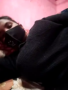 Snapshot of punita-s chatting on February 12, 9:04 am punita-s online show from February 12, 9:04 am