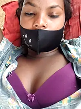 Snapshot of punita-s chatting on February 23, 6:11 am punita-s online show from February 23, 6:11 am