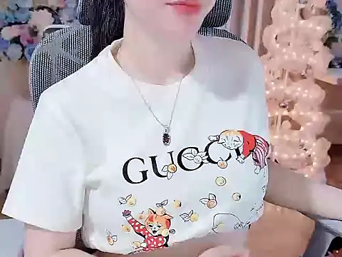 Snapshot of Agnelyn___ chatting on July 6, 11:40 am Agnelyn online show from July 6, 11:40 am