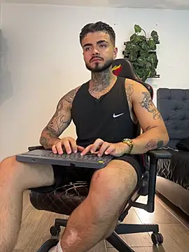 Benjii Carter1 online show from June 3, 3:42 am