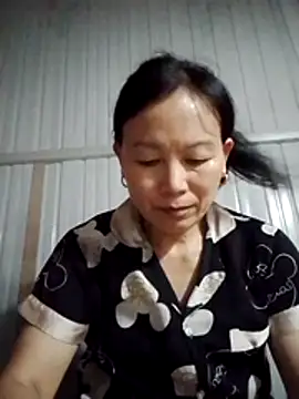Snapshot of Kiss_love2 chatting on July 14, 3:44 am Kiss love2 online show from July 14, 3:44 am