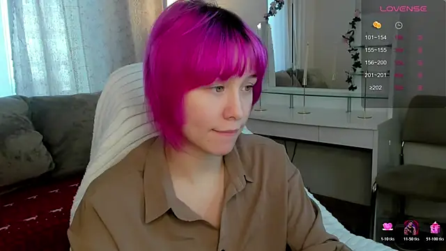 Snapshot of EmilyTrase chatting on May 12, 1:14 am EmilyTrase online show from May 12, 1:14 am
