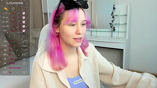 Snapshot of EmilyTrase chatting on May 30, 1:57 am EmilyTrase online show from May 30, 1:57 am