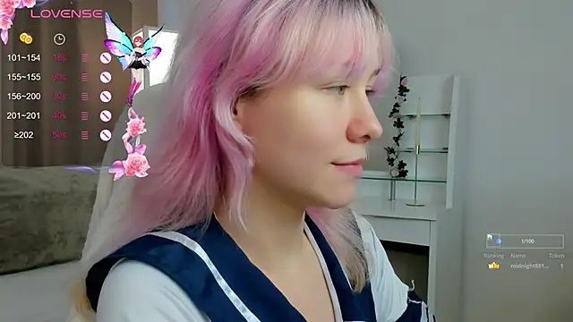 Snapshot of EmilyTrase chatting on June 11, 2:53 am EmilyTrase online show from June 11, 2:53 am