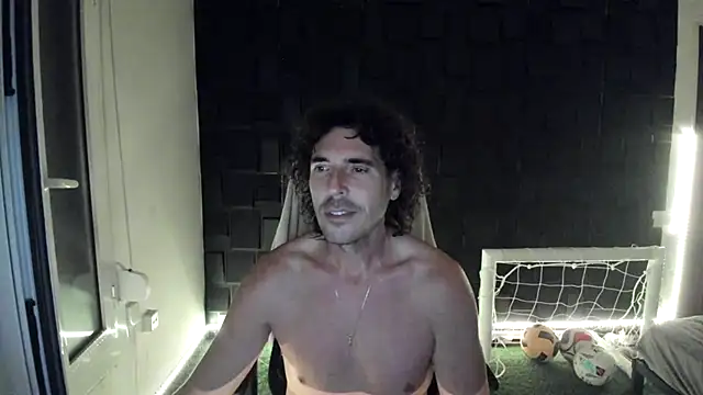 Snapshot of joaquin420_hot chatting on July 29, 7:23 pm joaquin420 hot online show from July 29, 7:23 pm