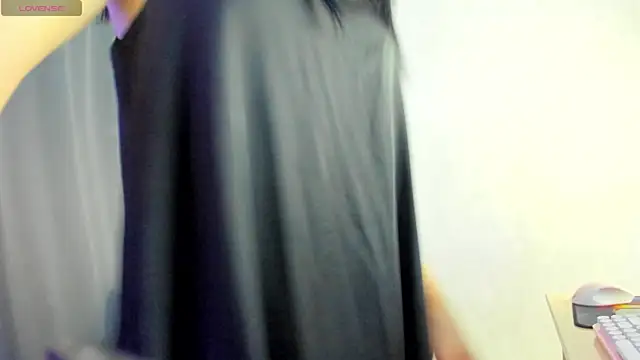 Snapshot of little__isabel chatting on July 12, 1:29 am little isabel online show from July 12, 1:29 am
