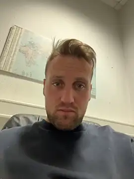 lovefuess online show from February 24, 4:38 pm