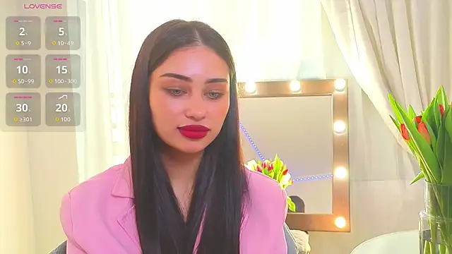 Sofia Plump online show from March 8, 10:30 am