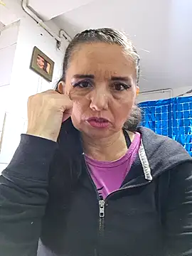 Alexamontiel  online show from February 24, 6:50 pm