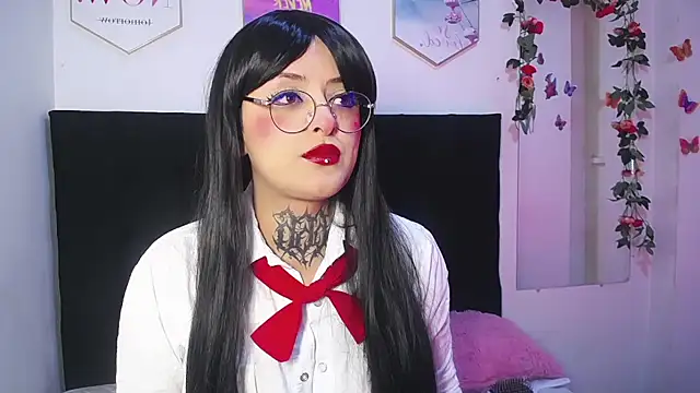 DakotaRouse1 online show from April 27, 12:36 pm