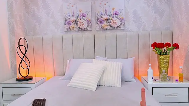 SaraLugo online show from March 13, 7:53 pm